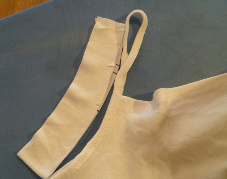 Stretched binding compared to unsewn binding