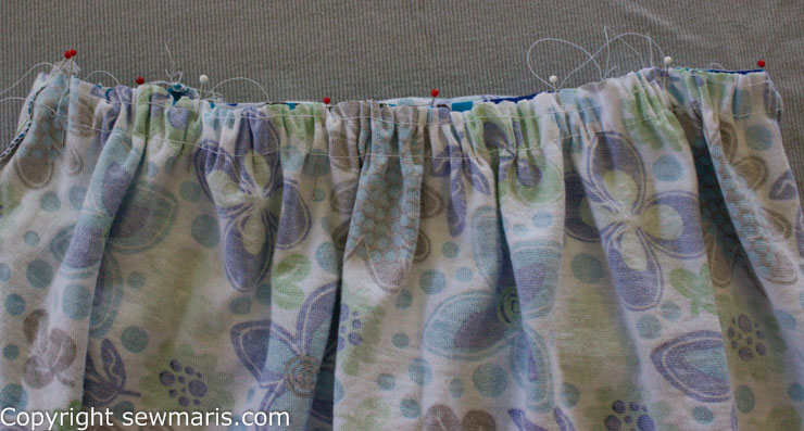 Taming your gathering stitches tutorial by Sew Maris