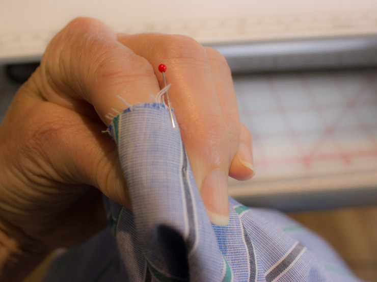 Setting in a tailored sleeve tutorial by Sew Maris